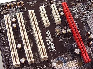 主機板上的PCI插槽