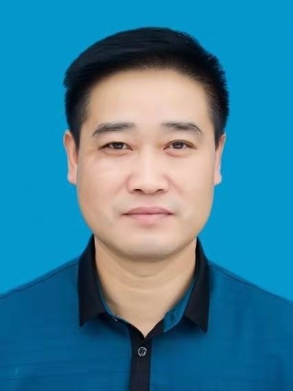 張永峰(安徽省池州市青陽縣鄉村振興局黨組書記、局長) 張永峰(安徽省池州市青陽縣鄉村振興局黨組書記、局長)