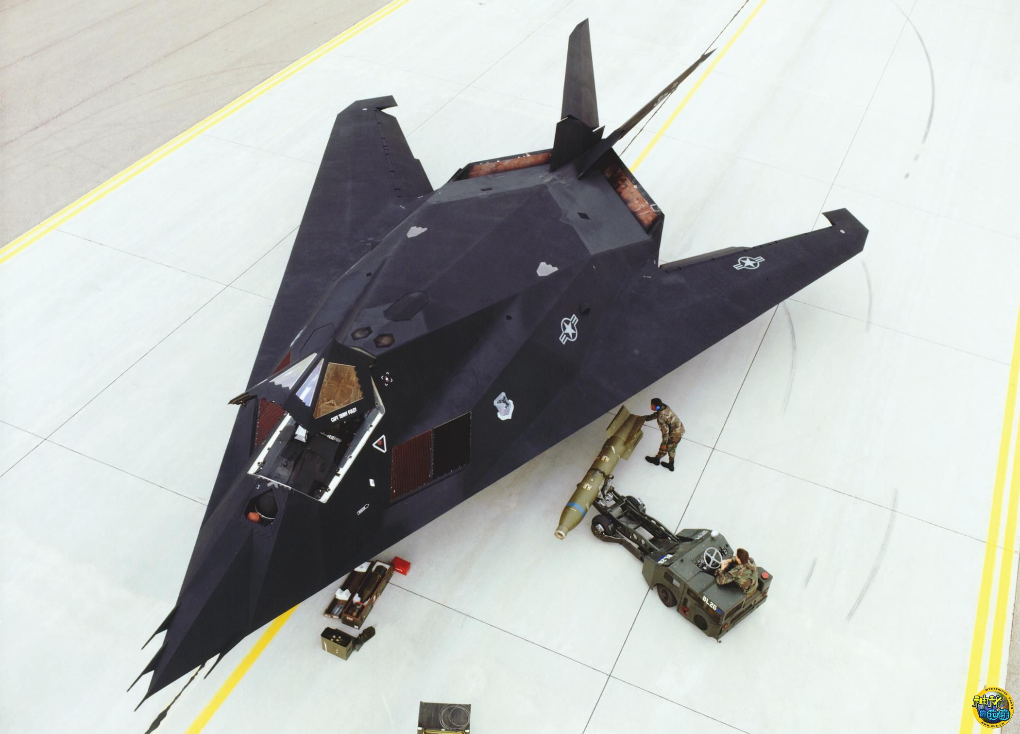 F-117A“夜鷹”隱身戰鬥機