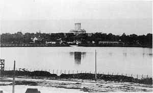 1942年，日軍侵占前夕摧毀的長堤