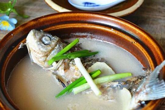 清湯鯽魚湯 清湯鯽魚湯