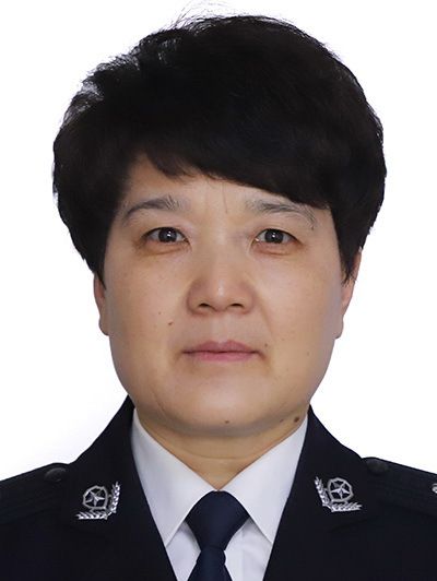 張兆芳(山東省濟南市公安局萊蕪區分局黨委委員、副處級領導幹部、二級高級警長) 張兆芳(山東省濟南市公安局萊蕪區分局黨委委員、副處級領導幹部、二級高級警長)