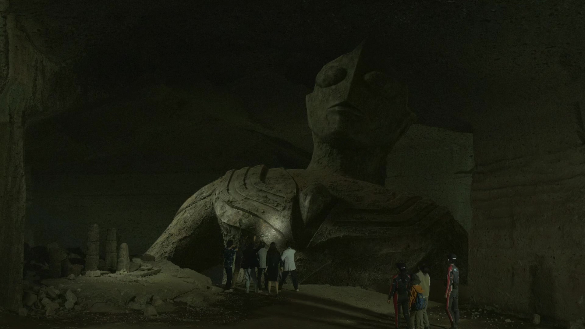 超古代的巨人迪迦的石像