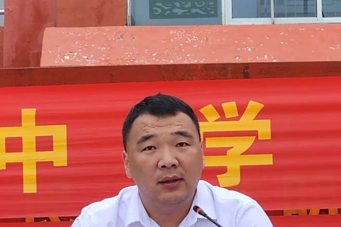 吳闖(確山縣竹溝鎮初級中學副校長) 吳闖(確山縣竹溝鎮初級中學副校長)