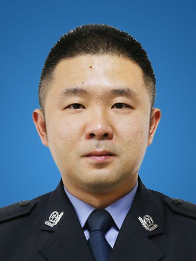 劉政(重慶市綦江區公安局黨委委員、重慶市綦江區紀委監委駐區公安局紀檢監察組組長) 劉政(重慶市綦江區公安局黨委委員、重慶市綦江區紀委監委駐區公安局紀檢監察組組長)