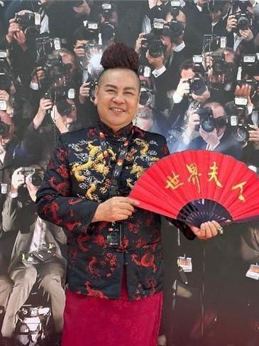 胡元軍(世界夫人大賽集團董事局主席、全球秘書長) 胡元軍(世界夫人大賽集團董事局主席、全球秘書長)