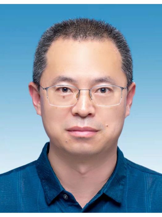 李培偉(山東省濰坊市坊子區行政審批服務局書記、局長) 李培偉(山東省濰坊市坊子區行政審批服務局書記、局長)