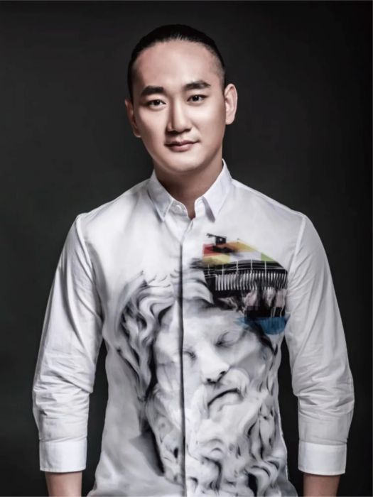雷雨(舞蹈編導、舞台劇導演、製作人、策劃人、上海歌劇院導演) 雷雨(舞蹈編導、舞台劇導演、製作人、策劃人、上海歌劇院導演)