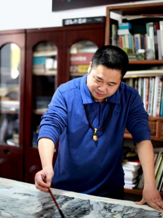 柳偉(桐廬縣獨山書畫院常務副院長) 柳偉(桐廬縣獨山書畫院常務副院長)