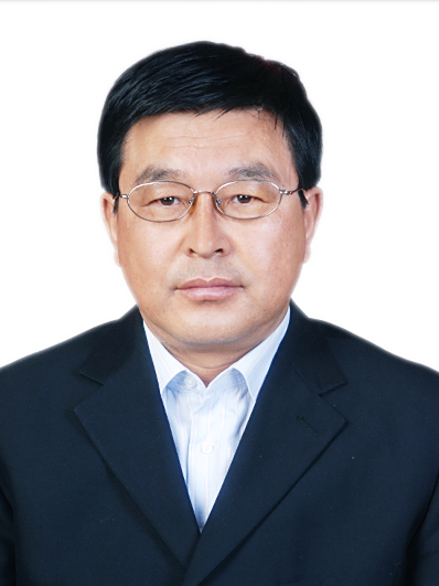 格日勒(錫林郭勒盟民族事務委員會二級調研員) 格日勒(錫林郭勒盟民族事務委員會二級調研員)