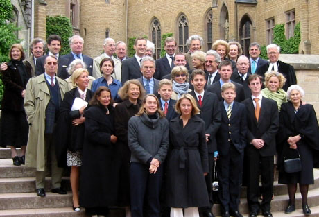 2001年霍亨索倫家族成員在城堡聚會