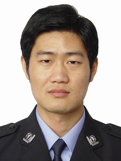 謝琦(浙江省諸暨市人民政府副市長,市公安局黨委書記、局長兼市委政法委副書記) 謝琦(浙江省諸暨市人民政府副市長,市公安局黨委書記、局長兼市委政法委副書記)