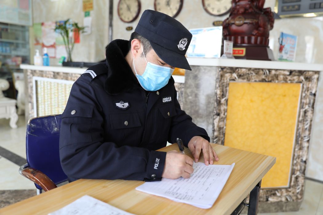 馬建宏(固原市公安局開發區分局刑偵大隊輔警) 馬建宏(固原市公安局開發區分局刑偵大隊輔警)