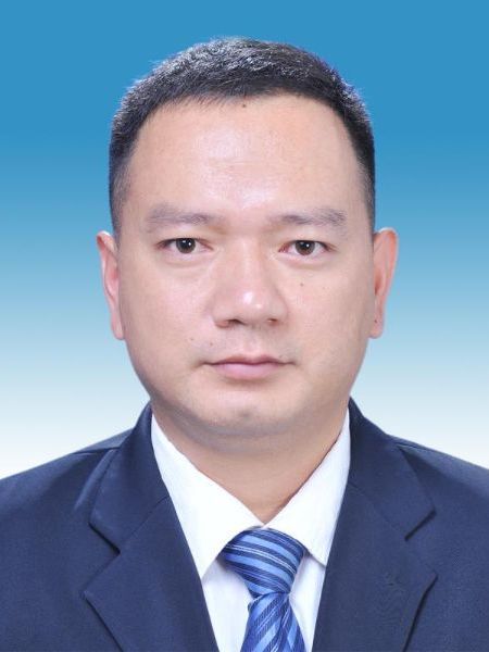 李富(雲南省臨滄市鳳慶縣政務服務管理局黨組成員、縣公共資源交易中心主任) 李富(雲南省臨滄市鳳慶縣政務服務管理局黨組成員、縣公共資源交易中心主任)