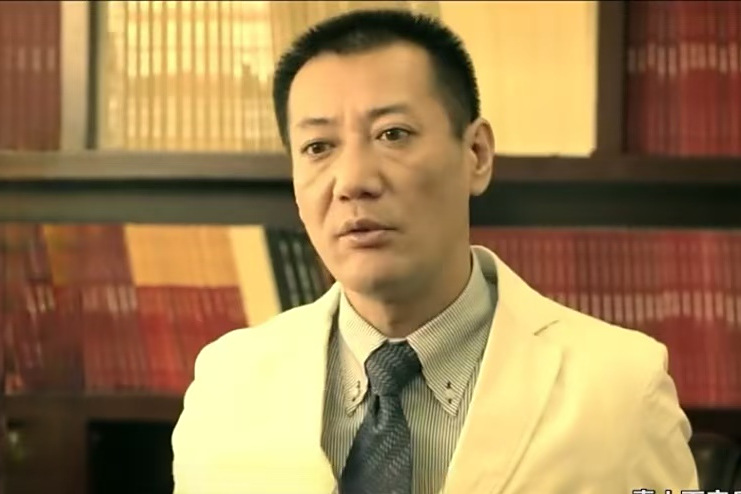 西鐵(愛情懸疑劇《我叫郝聰明》中的角色) 西鐵(愛情懸疑劇《我叫郝聰明》中的角色)