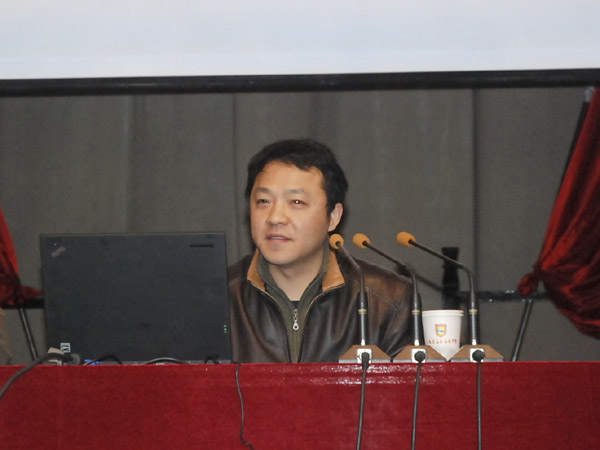 章東(南京大學電子科學與工程系理學博士)