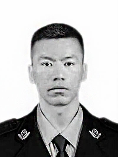 馬永(達達木圖派出所達達木圖鄉便民警務站輔警) 馬永(達達木圖派出所達達木圖鄉便民警務站輔警)