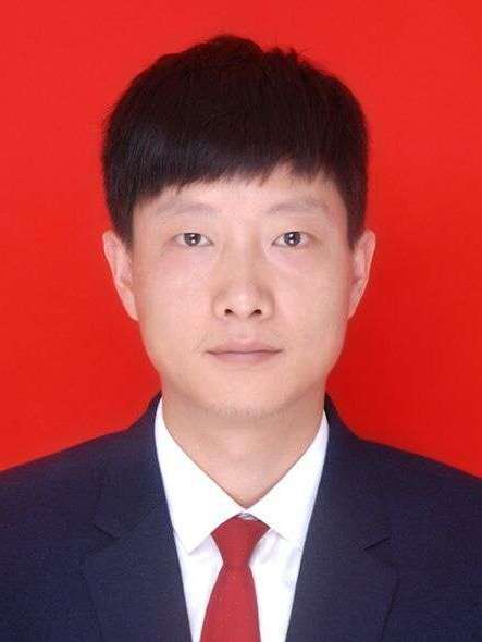 羅平(湖南省長沙市瀏陽市沿溪鎮黨委副書記、鎮長。) 羅平(湖南省長沙市瀏陽市沿溪鎮黨委副書記、鎮長。)