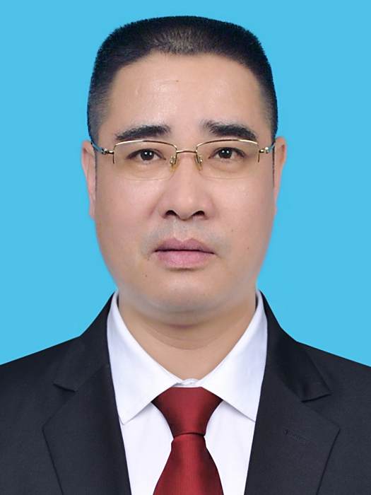吳展(浙江省寧波市北侖區交通運輸局黨委委員、副局長、二級調研員) 吳展(浙江省寧波市北侖區交通運輸局黨委委員、副局長、二級調研員)