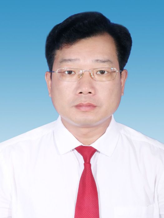 曾富有 曾富有