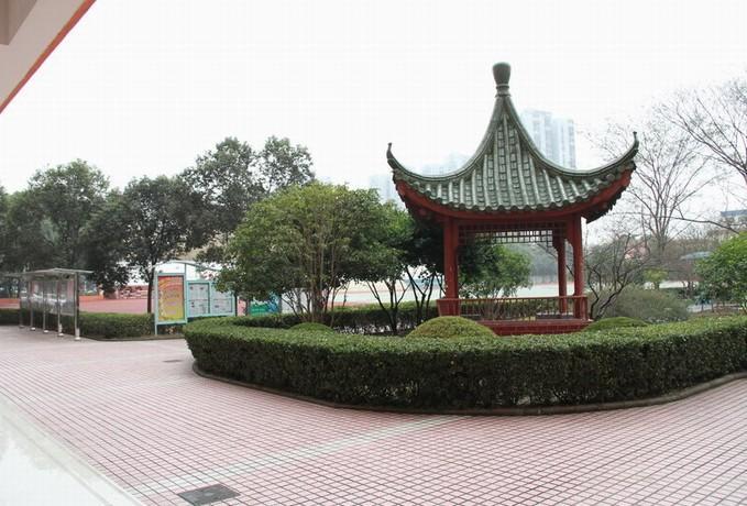 致遠中學(上海市中學) 致遠中學(上海市中學)