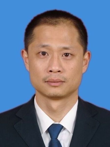 萬多(長沙市雨花區人民政府辦公室副主任、二級主任科員) 萬多(長沙市雨花區人民政府辦公室副主任、二級主任科員)