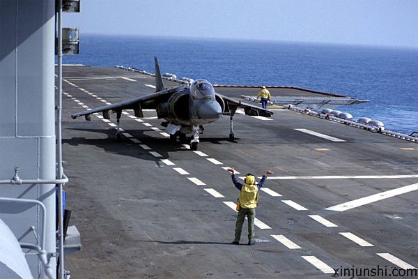 兩棲攻擊艦上的AV-8B