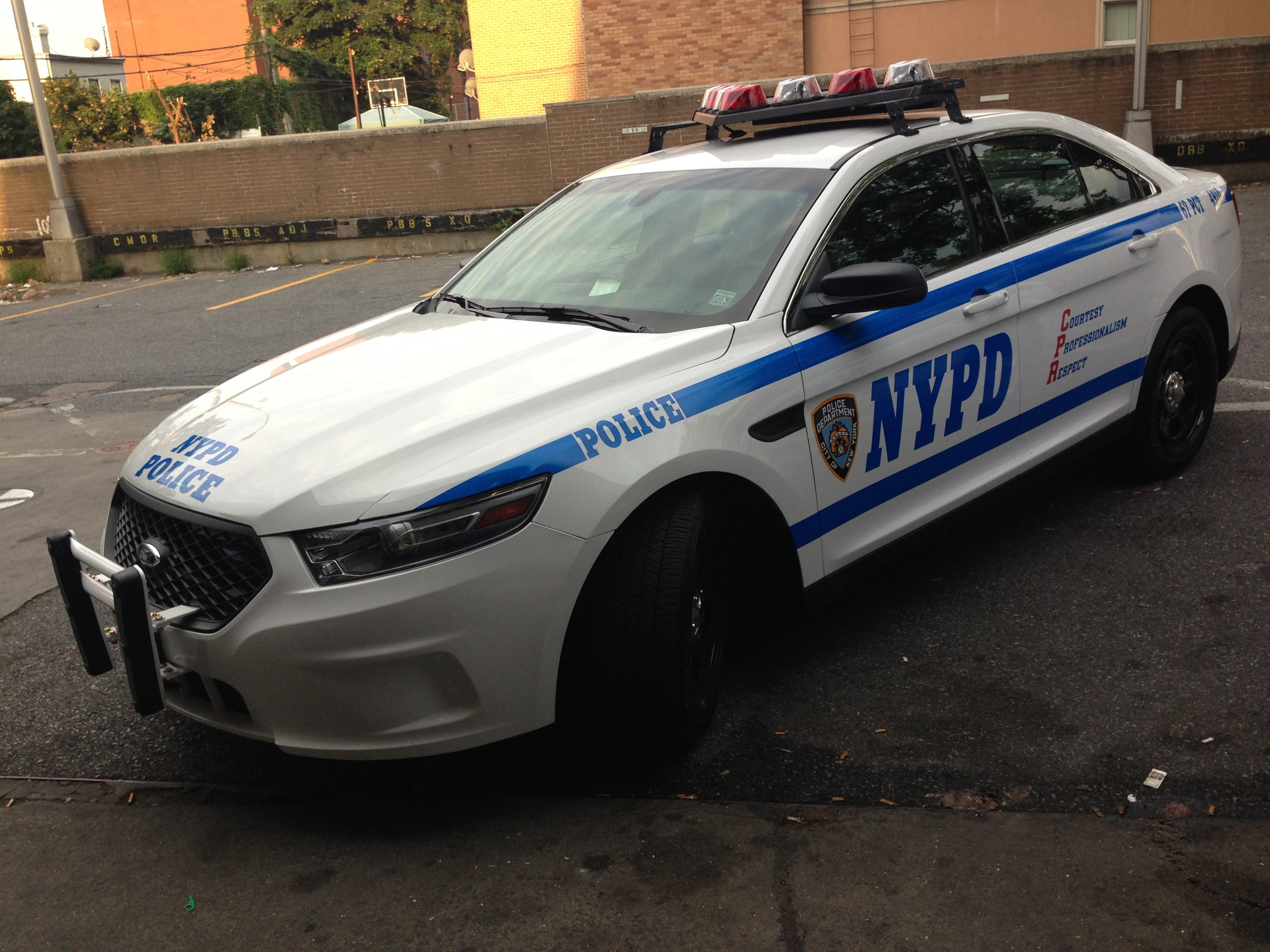 NYPD福特金牛座警車