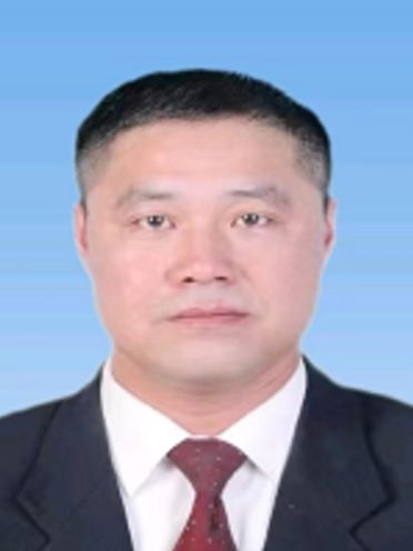蘇寶瑞(內蒙古自治區巴彥淖爾市杭錦後旗園林綠化服務中心主任) 蘇寶瑞(內蒙古自治區巴彥淖爾市杭錦後旗園林綠化服務中心主任)