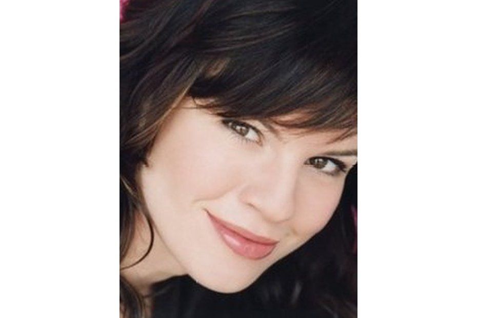 Amie Farrell Amie Farrell