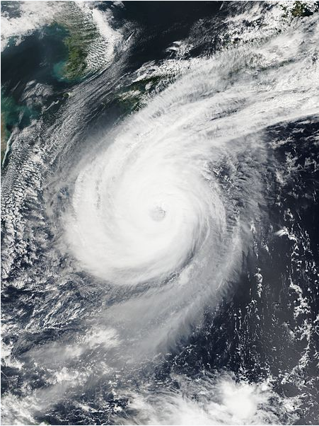 強颱風巴蓬 衛星雲圖