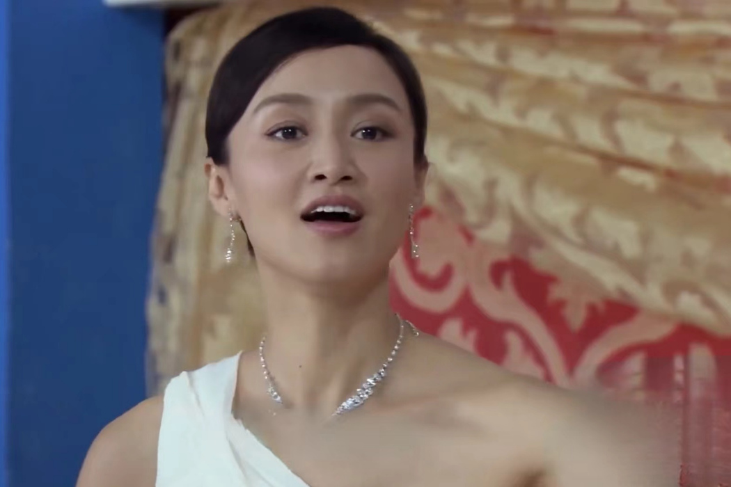 朱莉安(《男人的秘密》中的角色) 朱莉安(《男人的秘密》中的角色)