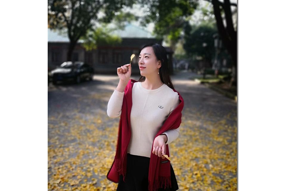 王丹(蘇州市振華中學校教師) 王丹(蘇州市振華中學校教師)