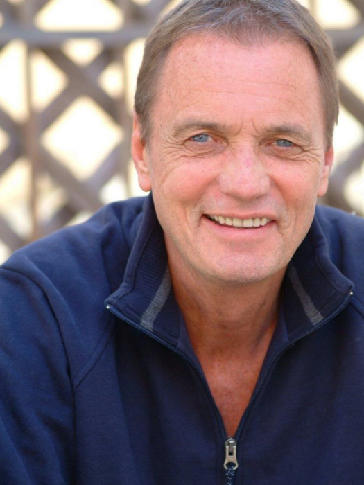喬治·斯科特·柯民思(Gregory Scott Cummins) 喬治·斯科特·柯民思(Gregory Scott Cummins)