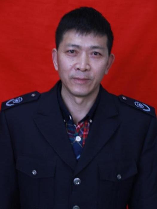 李培元(河北省生態環境廳第五環境監察專員辦公室副主任、環境監察一處處長) 李培元(河北省生態環境廳第五環境監察專員辦公室副主任、環境監察一處處長)