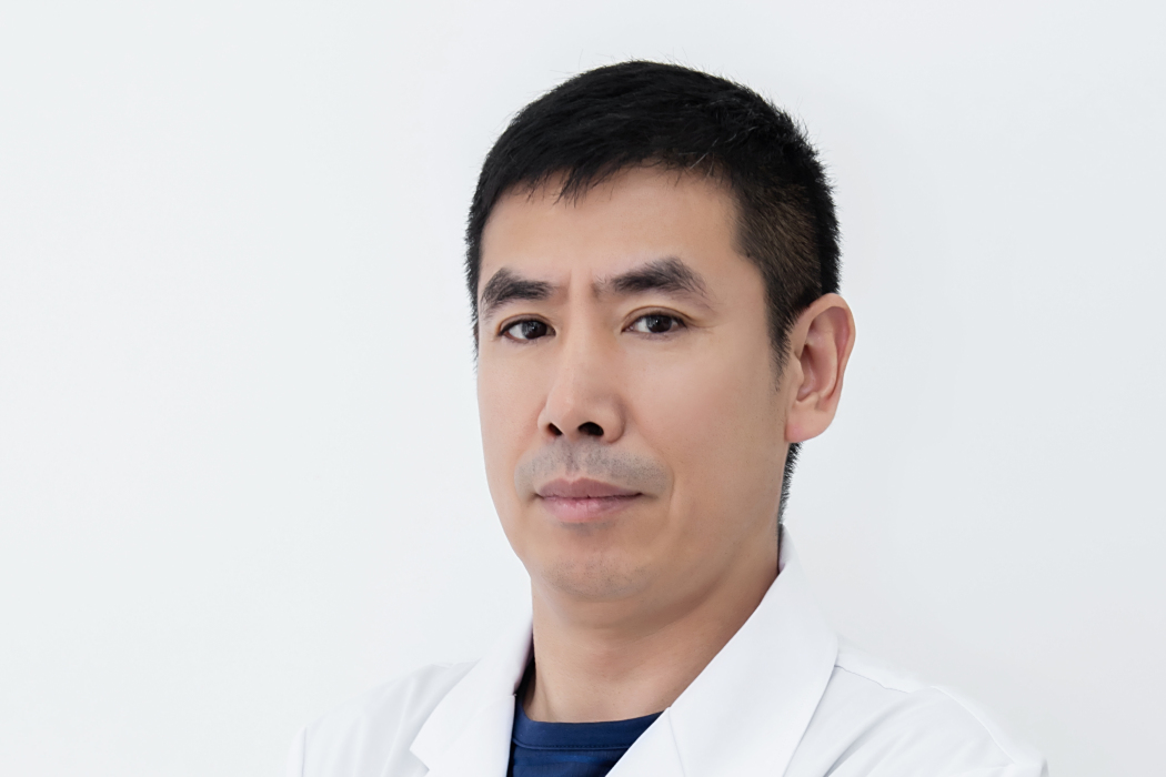 白禹(皓禹口腔門診部負責人) 白禹(皓禹口腔門診部負責人)