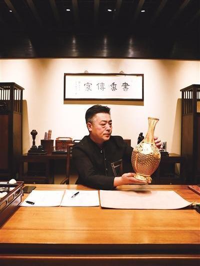 周彥君(北京工美集團黃金珠寶玉石事業部總經理)