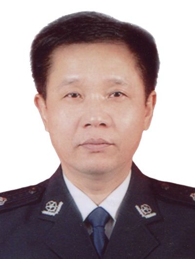 曾暉(福州市公安局原黨委委員、副局長) 曾暉(福州市公安局原黨委委員、副局長)