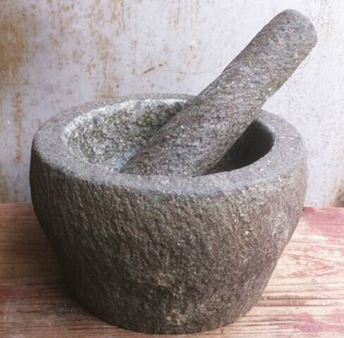 石椿(一種石頭工具，也叫石臼)