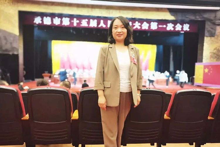 李悅(雙橋區橋東街道辦事處世紀城社區黨支部書記) 李悅(雙橋區橋東街道辦事處世紀城社區黨支部書記)