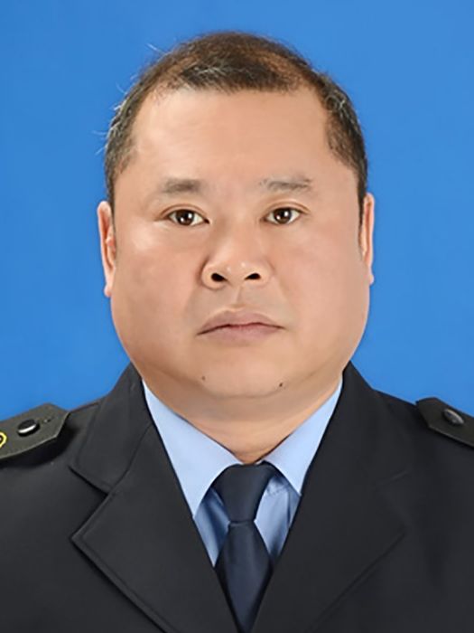 柯勇(湖北省十堰市鄖西縣市場監督管理局黨組成員) 柯勇(湖北省十堰市鄖西縣市場監督管理局黨組成員)