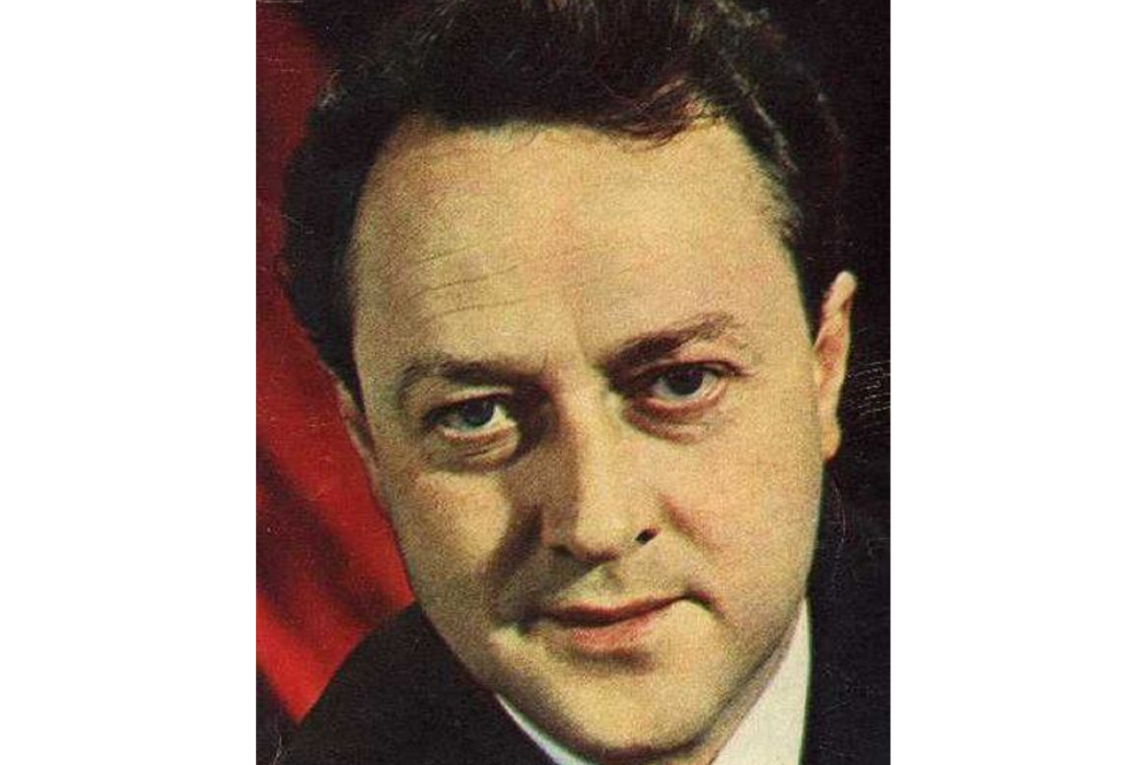 Vladislav Strzhelchik Vladislav Strzhelchik