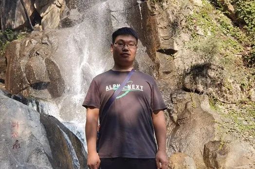 張雷(河南許昌李寨村救人犧牲小伙) 張雷(河南許昌李寨村救人犧牲小伙)