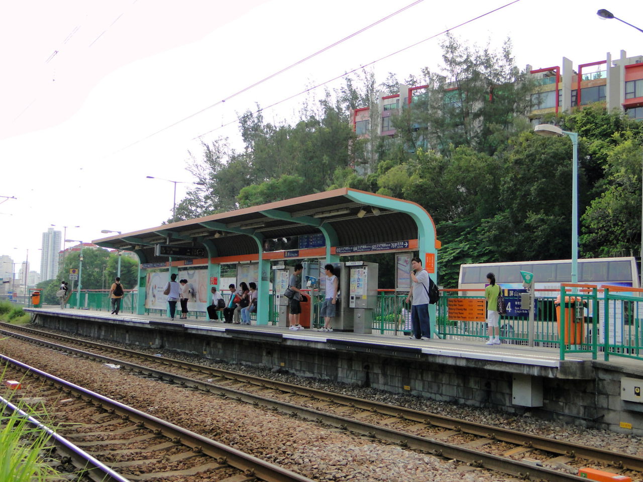 屏山站(香港輕鐵站)