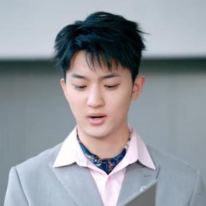 臣上歡