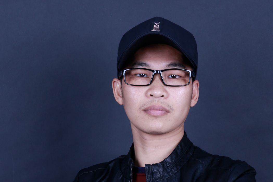 蔣平(中國美術家協會會員) 蔣平(中國美術家協會會員)