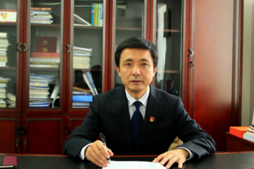 王昆(吉林省長白山開發建設(集團)有限責任公司黨委副書記、副董事長,長白山旅遊股份有限公司董事長、總經理) 王昆(吉林省長白山開發建設(集團)有限責任公司黨委副書記、副董事長,長白山旅遊股份有限公司董事長、總經理)