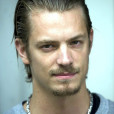 喬爾·金納曼(Joel Kinnaman) 喬爾·金納曼(Joel Kinnaman)