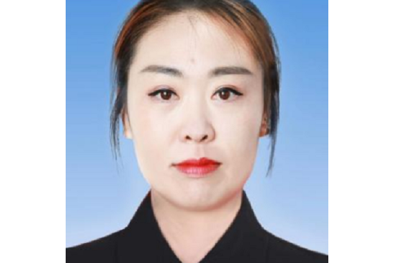 余雅明(興安盟文藝家協會第四屆主席團副主席兼秘書長)