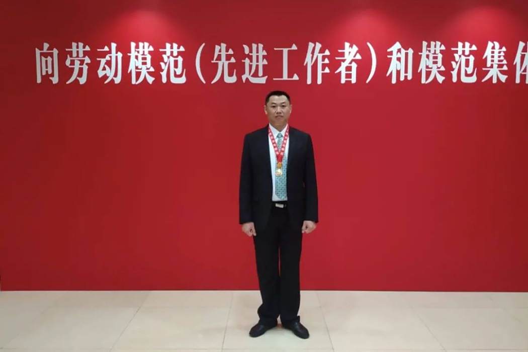 王曉洋(上海路吉環境工程發展有限公司機修班長) 王曉洋(上海路吉環境工程發展有限公司機修班長)